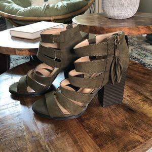 SOLD Women’s Strappy Block Heels, Size 7